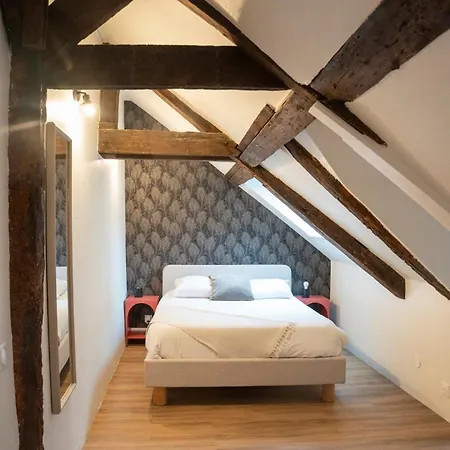 Duplex De Charme Dans Le Quartier Du Vaugueux Apartmán *